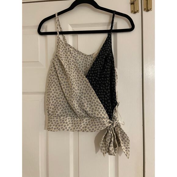 Honey Punch Tops - Two toned baby doll Y2K waist tied tank top size small